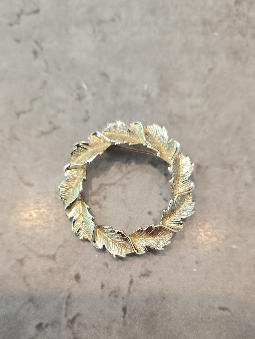 Vintage Gerry's Gold Leaf Wreath Brooch - Elegant Womens Jewelry